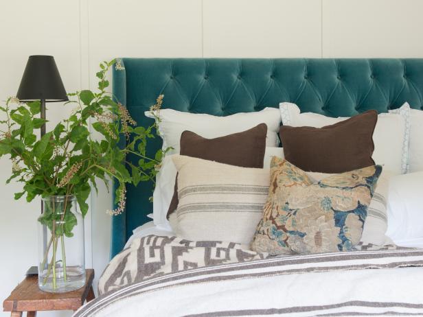 Contemporary Country Bedroom Design